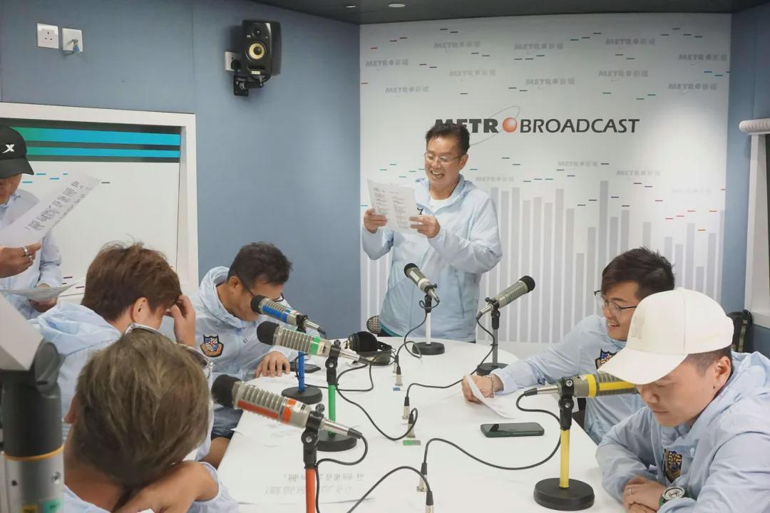 譚詠麟宣傳明星足球隊40周年會歌,弦外之音暗串陳百祥