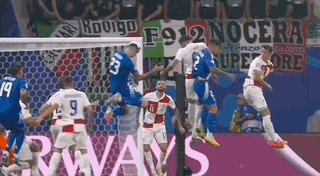 博鱼-【欧洲杯】魔笛破门扎卡尼补时绝平！意大利晋级16强