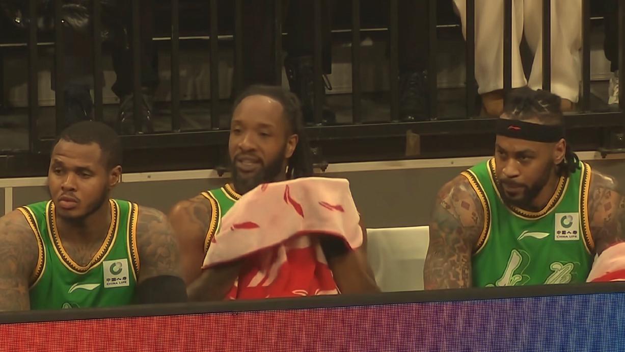 博鱼体育-辽鲁大战杨鸣绝不退缩！三分球问题迫在眉睫，关键还要看外援发挥