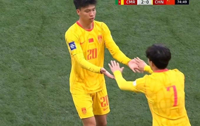 博鱼下载-硬仗又迷失!王钰栋0次过人+15次丢球权 4脚离谱失误遭批:快留洋
